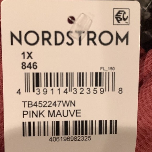 NWT Treasure & Bond Raw Hem Shorts. PINK MAUVE. 1X=18W - Picture 7 of 8